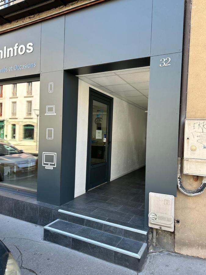 Appartement Avec Terrasse Au Puy Le Puy-en-Velay Exterior photo